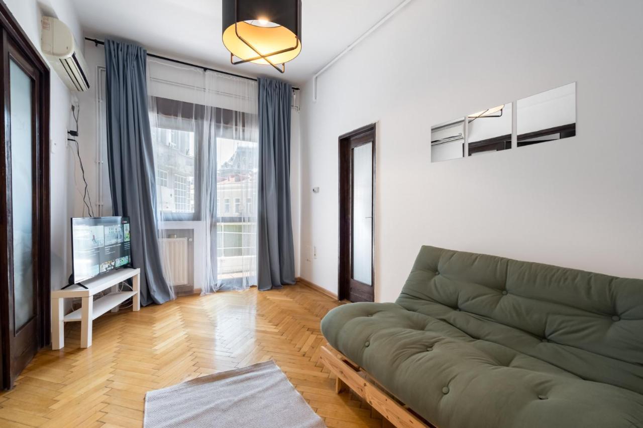 Sleek Comfort - A Blend Of Style And Convenience Бухарест Экстерьер фото